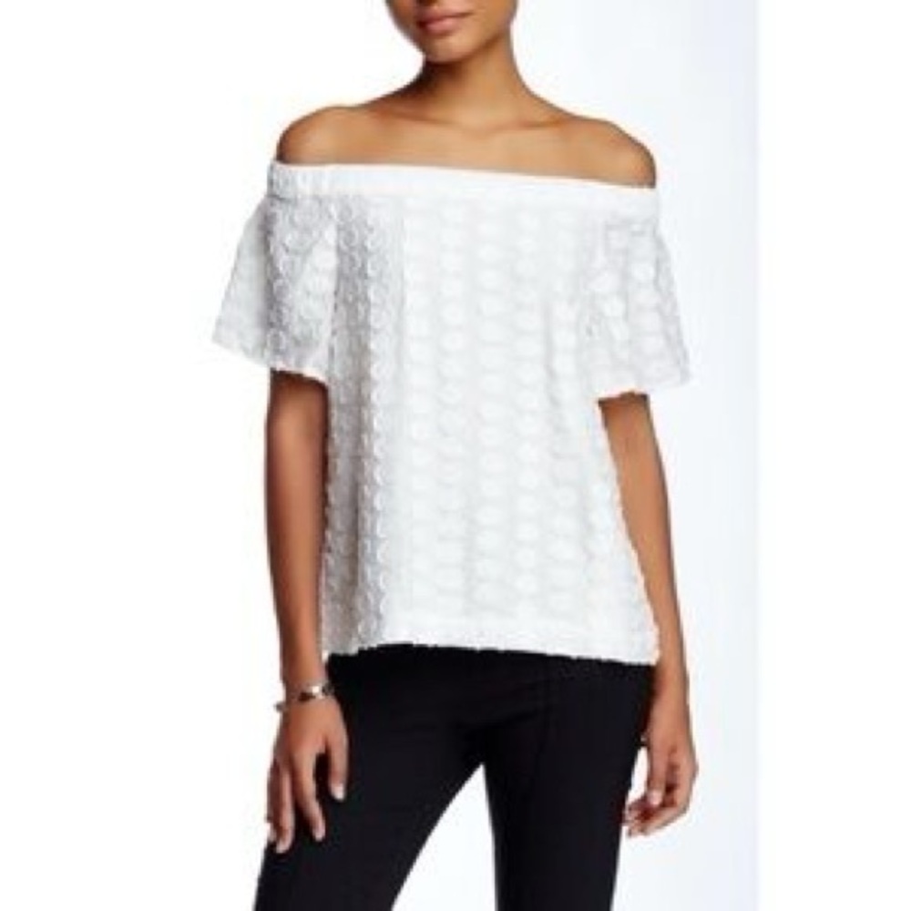 1. StateWhite Off-Shoulder Textured dot short sleeved Top Size XS